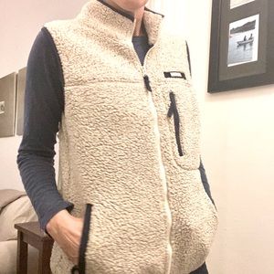 Columbia sheering vest